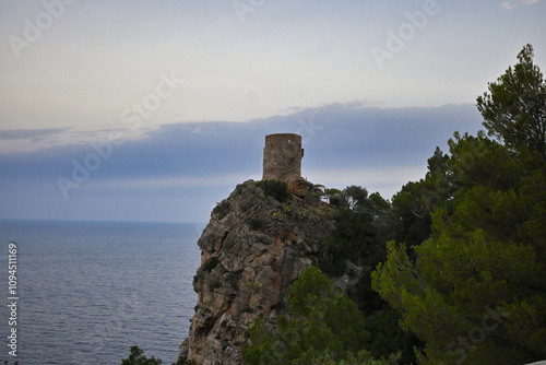 The Torre des Verger is an old watchtower in the north of Mallorca that offers the most beautiful view of the island.