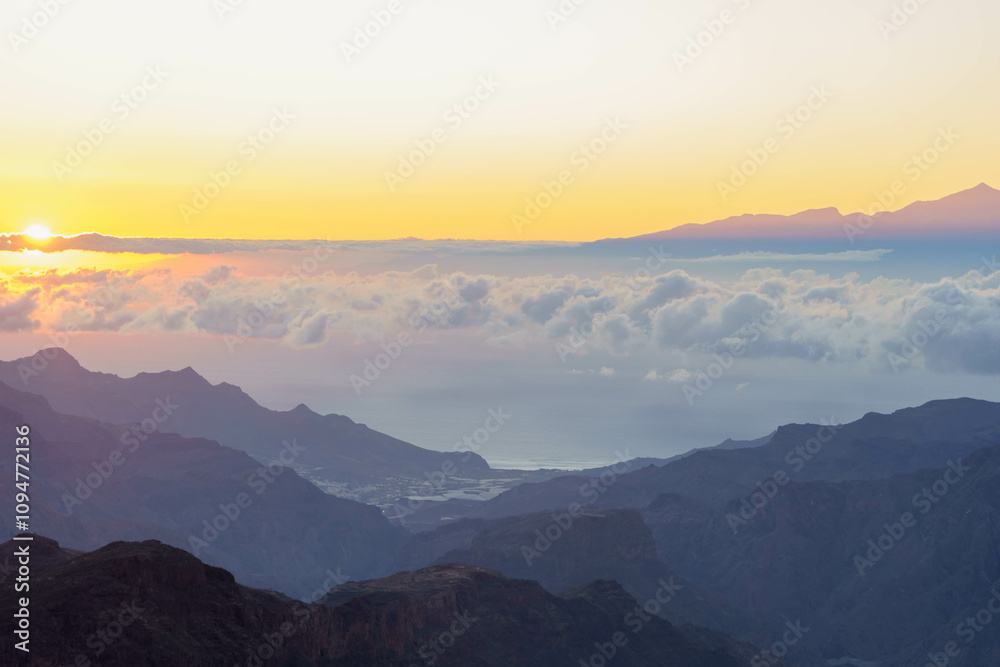 Atardeceres en el Roque Nublo ( Gran Canaria, Canarias) Atardeceres en el Roque Nublo ( Gran Canaria, Canarias)