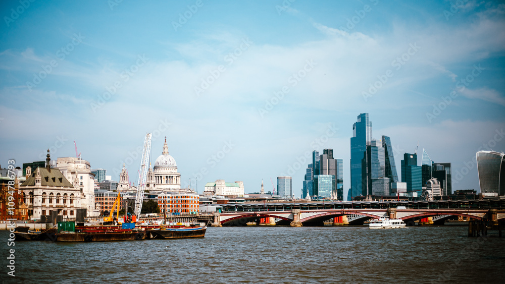 Naklejka premium London city buildings and architecture