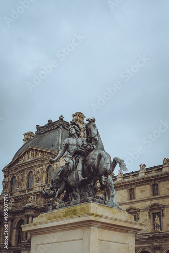 Statue Equestre de Louis XIV - Paris