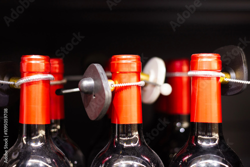 Obraz na płótnie Anti-theft system for alcohol bottles. w salonie