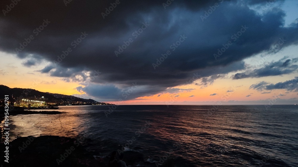 Obraz premium sunset over the sea