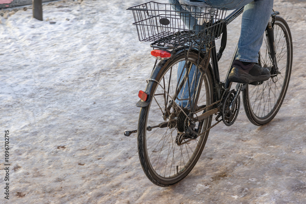 Obraz premium Winter_Cyclist