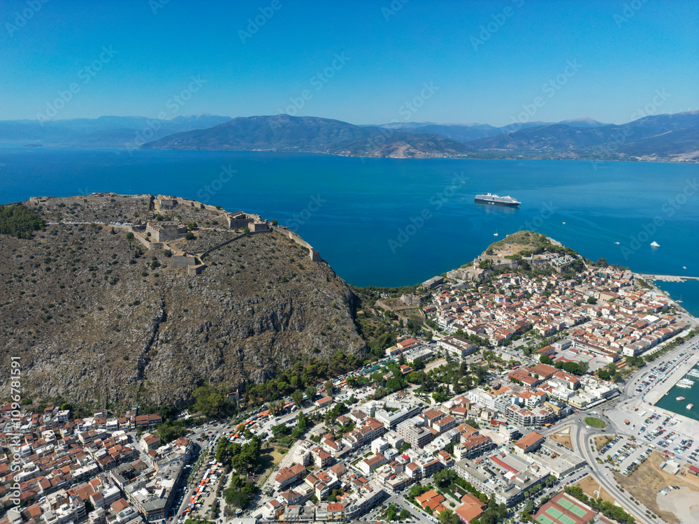 Naklejka premium Aerial view of Nafplio with the Palamidi fortress on the hill