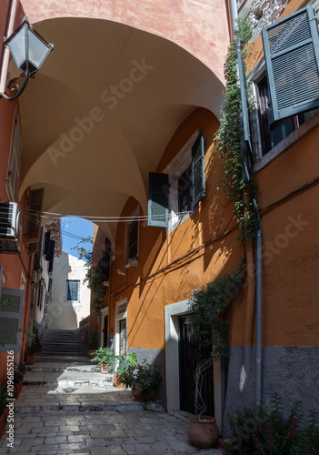 Fototapeta Naklejka Na Ścianę i Meble -  The narrow streets of the Old Town of Kerkyra on the island of Corfu in Greece