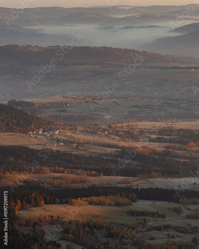 Fototapeta Naklejka Na Ścianę i Meble -  Górski Krajobraz