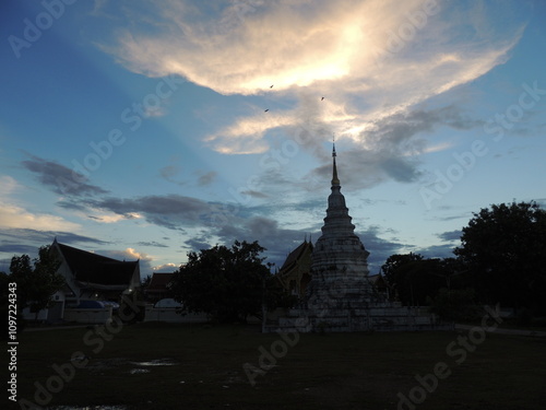 Foto Temple at Sunset