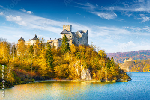 Fototapeta Naklejka Na Ścianę i Meble -  Panoramic view of castle in Niedzica by lake Czorsztyn, Poland