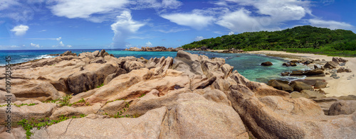 Obraz na płótnie tropical beach anse songe on la digue on the seychelles w salonie