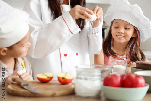 Family cooking activity wit...