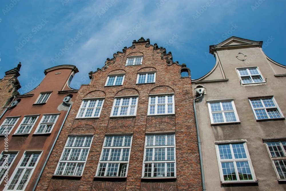 Obraz premium Restored houses in Gdansk's old town