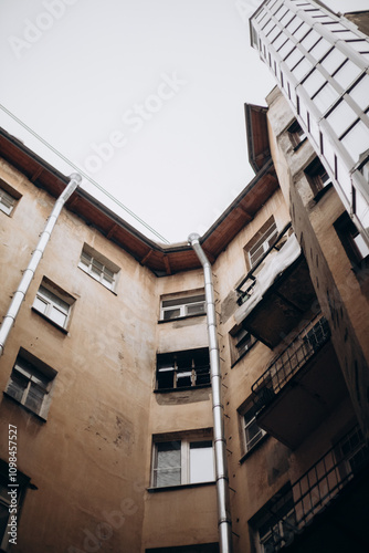 Ancient well courtyards built in the 19th century