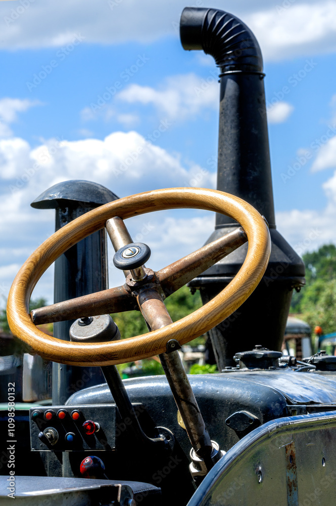 Steering wheel of an old timer tractor