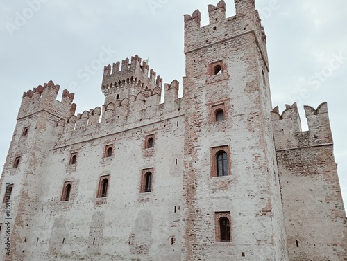 Obraz na płótnie ancient medieval castle walls in Sirmione on Lake Garda in Brescia, northern Italy w salonie