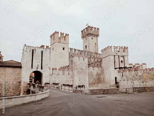 Obraz na płótnie ancient medieval castle walls in Sirmione on Lake Garda in Brescia, northern Italy w salonie