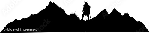 Vektor Silhouette - Wikinger mit Helm Hörner und Schwert vor einer Landschaft mit Bergen und Fjorden