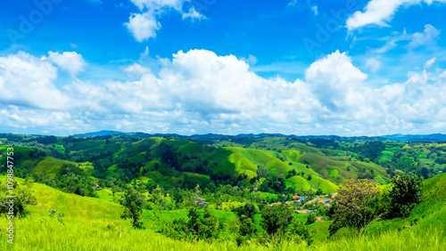 Wallpaper Mural Serenity in Nature: Stunning Scenic Views Torontodigital.ca