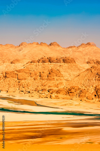 Wallpaper Mural Serenity in Nature: Stunning Scenic Views Torontodigital.ca