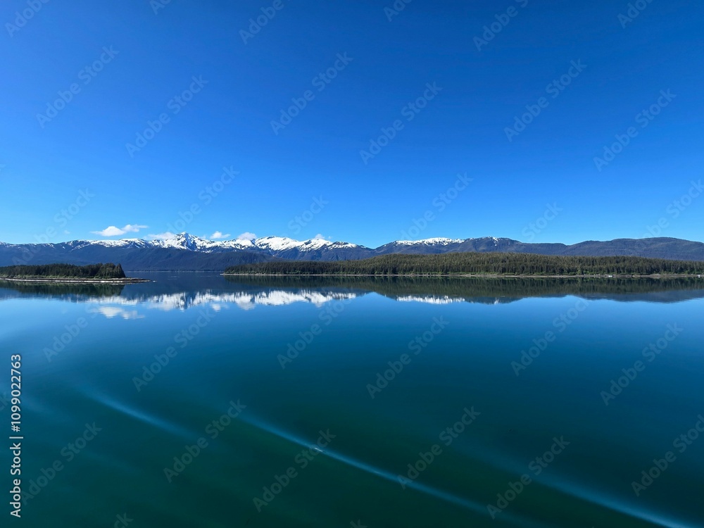 Fototapeta premium Mountains and Islands in Alaskan Fjord