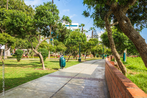 Parque Domodossola - Miraflores, Lima, Perú photo