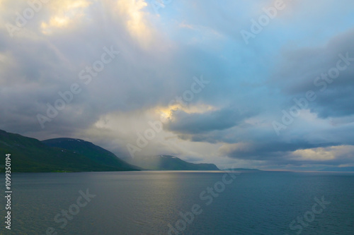 Norwegen, Wasserstrassen, Küste, Gebirge,  Gebirgslandschaften photo