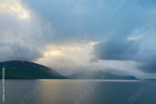 Norwegen, Wasserstrassen, Küste, Gebirge,  Gebirgslandschaften photo