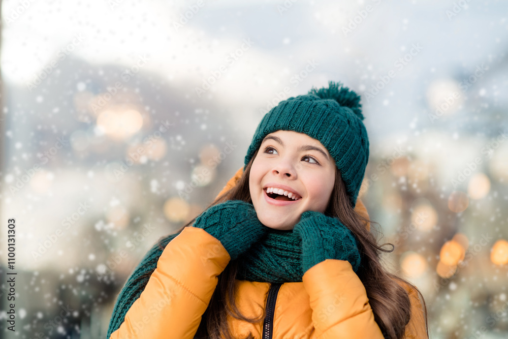 Φωτογραφία Photo of cute dreamy school girl dressed outwear coat smiling looking up arms sc