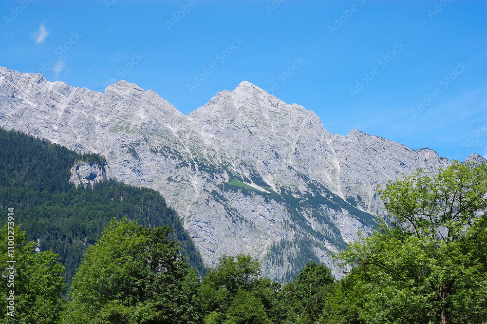 Obraz premium mountains in the mountains