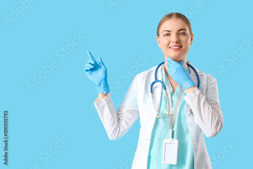 Female endocrinologist poin...