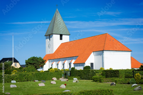 Church and cemetery in Hirt...