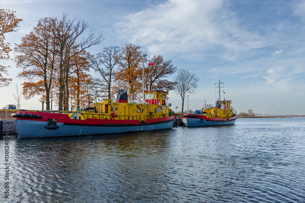 Fototapeta premium Icebreakers in Przegalina waiting for winter