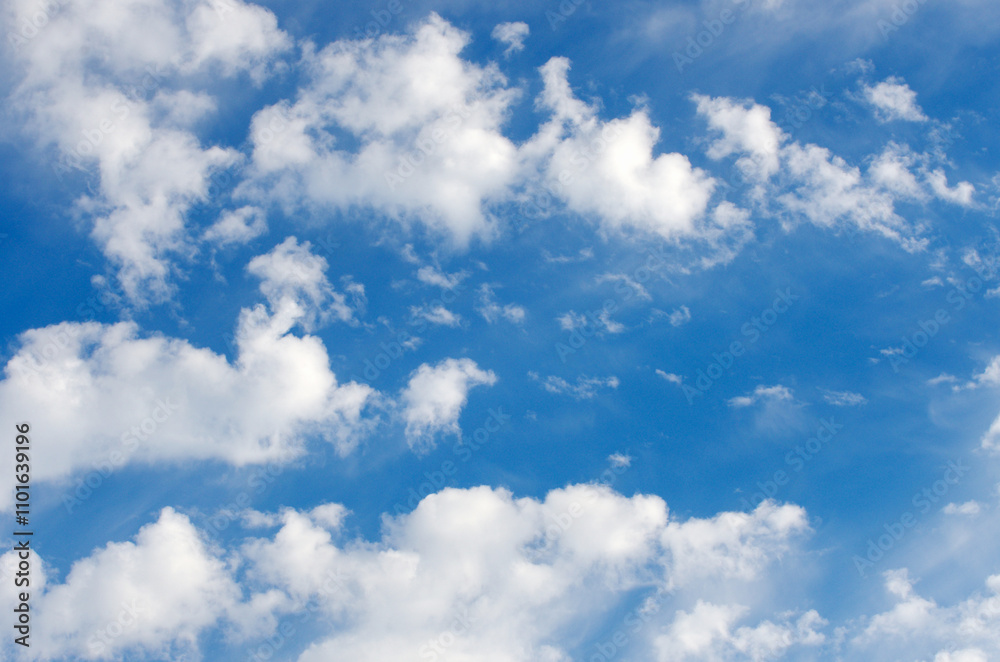 Fototapeta premium White clouds in blue sky
