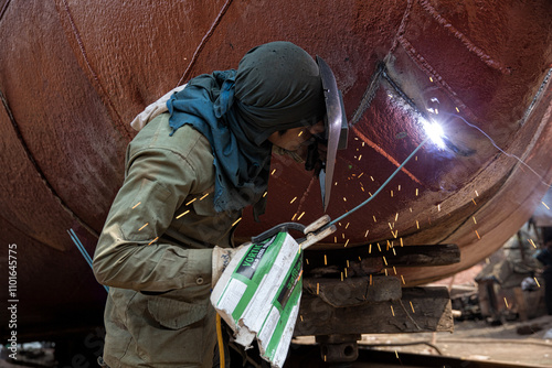 Dismantling and reconstruction at ship breaking yards in Dacca and Chittagong, Bangladesh, Asia