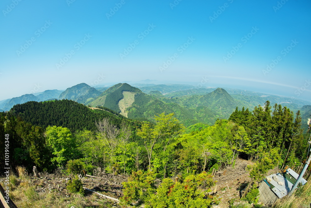 Fototapeta premium 大分県の国東市の安岐町にある両子山