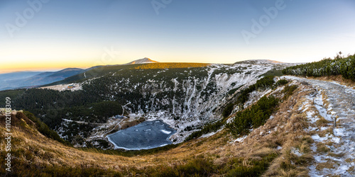 Fototapeta Naklejka Na Ścianę i Meble -  landscape of Giant mountains in late autumn in Poland