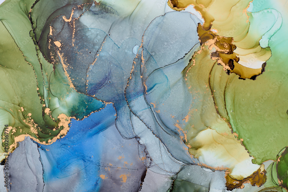 Obraz premium Natural luxury abstract fluid art painting in liquid ink technique. Tender and dreamy wallpaper. Mixture of colors creating transparent waves and golden swirls. For posters, other printed materials