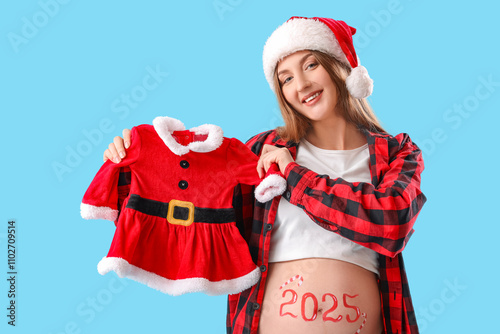 Beautiful young happy pregn...