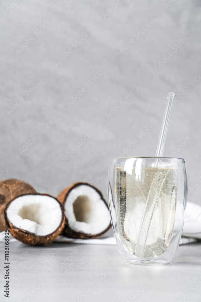 coconut water to replenish antioxidants and vitamins, healthy lifestyle coconut water to replenish antioxidants and vitamins, healthy lifestyle