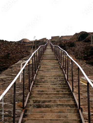 Obraz na plátně Jacobs Ladder, Saint Helena: 699 steps to the top, promising stunning views and a rewarding journey to the top