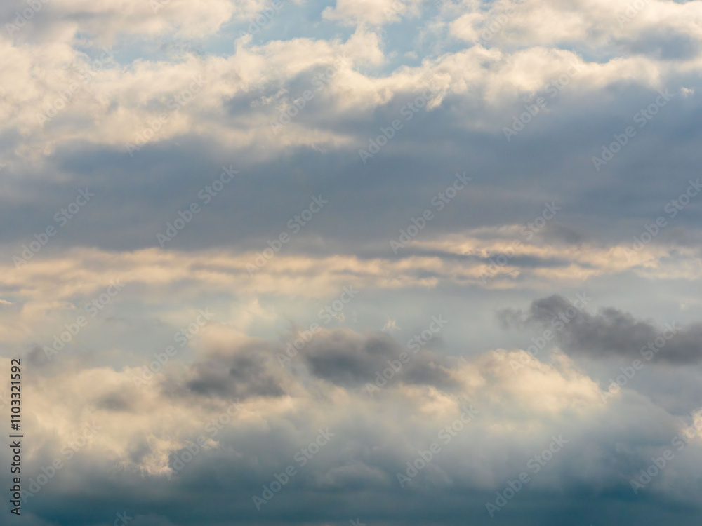 秋雨の日のわずかな晴れ間から光さす07 秋雨の日のわずかな晴れ間から光さす07