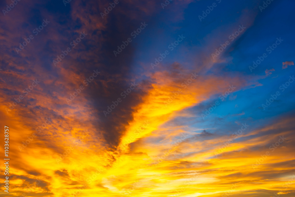Fototapeta premium Panoramic beautiful sunset sky, Cloud in twilight - nature background