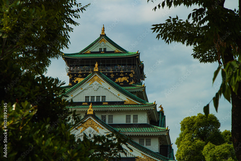 Fototapeta premium Japan Ōsaka-jō Castle in summer