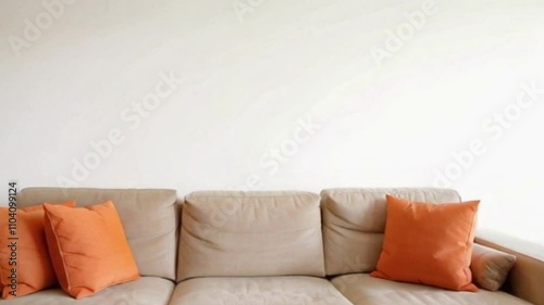 A Living Room Designed for Warm Minimalism
