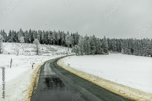 Eine winterliche Wanderung zum Bahnhof Rennsteig im verschneiten Thüringer Wald - Schmiedefeld - Thüringen - Deutschland photo