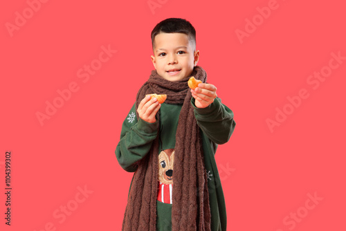 Cute little Asian boy in wa...
