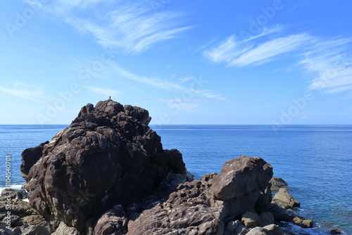 大山岬の巨岩　秋の景観　（高知県　安芸市） photo