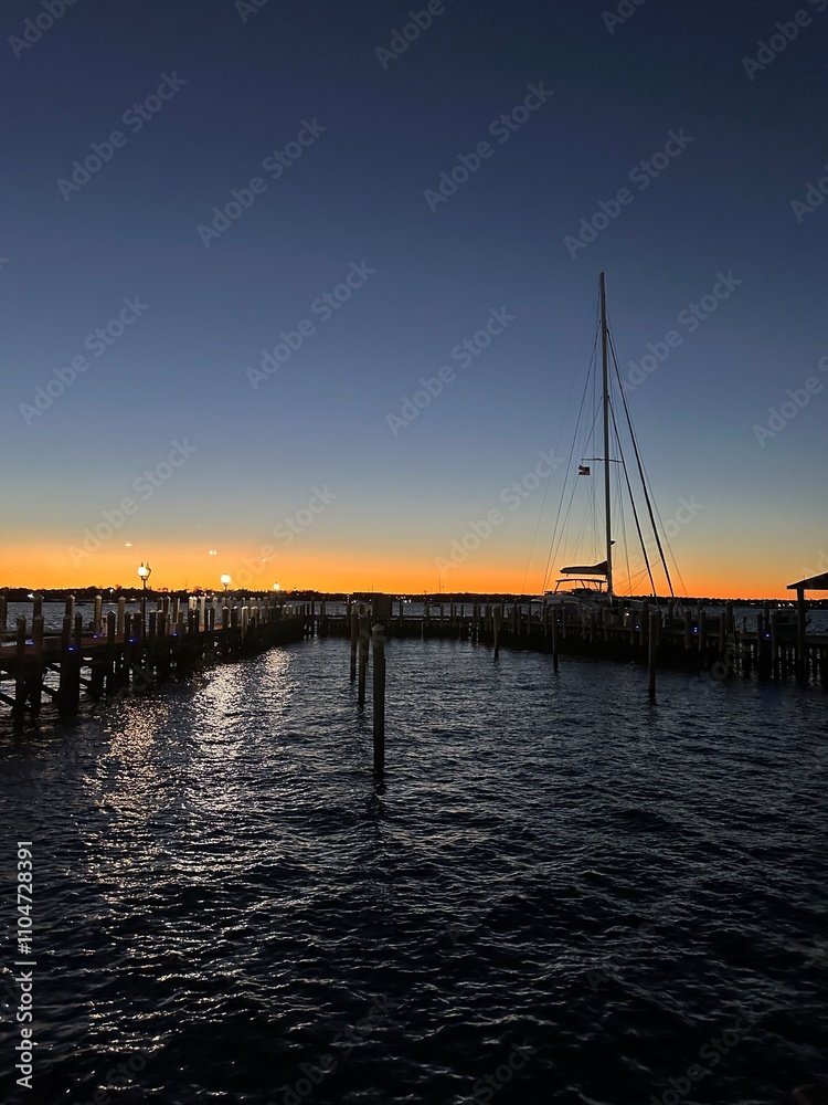 Fototapeta premium sunset over the sea
