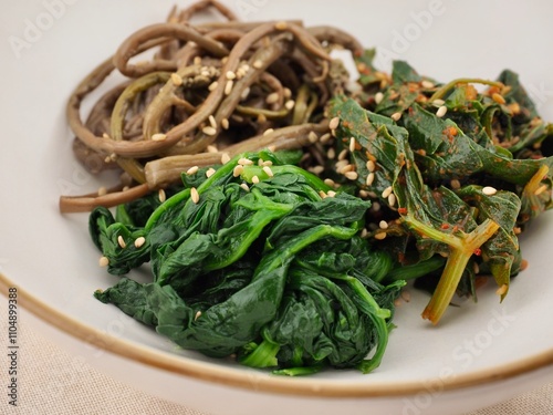 한국 전통음식 고사리, 시금치, 방풍나물, 반찬