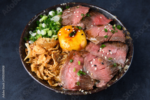 Obraz na płótnie Japanese Beef Rice donburi w salonie