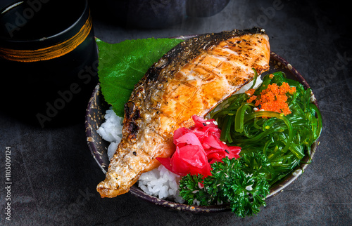 Obraz na płótnie Grilled Salmon Rice Bowl w salonie